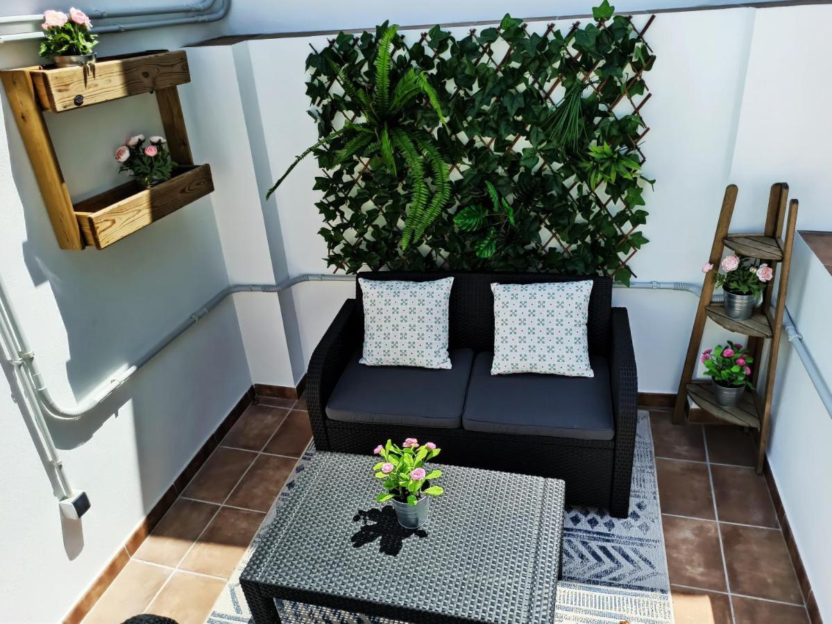 Barcelo 21, Parking On Request, Atico With Terrace & With Patio, Center, Breakfast Included, Quite Neighborhood, Bc Apartamento Málaga