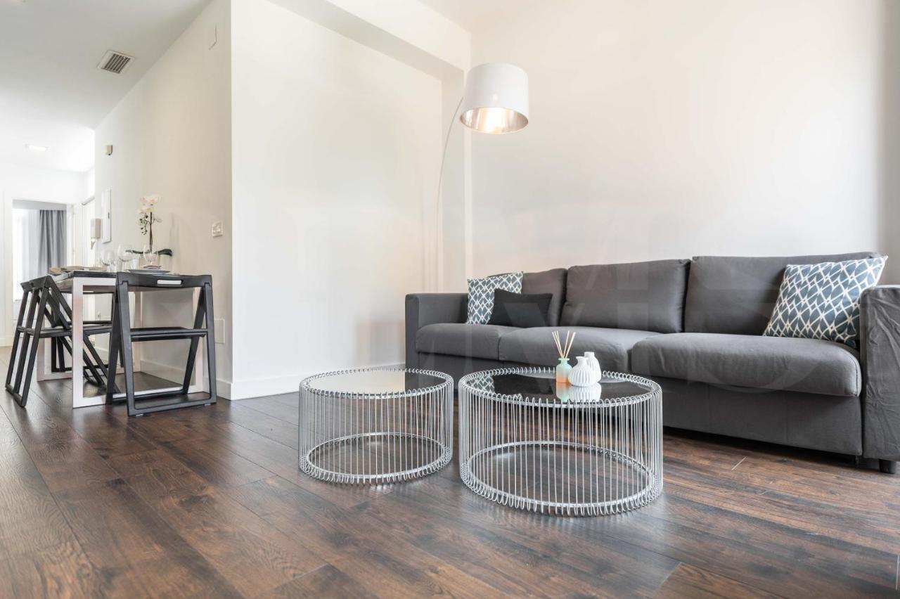 Apartment Spacious Duplex With Terrace By Picasso Museum By Rems Malaga