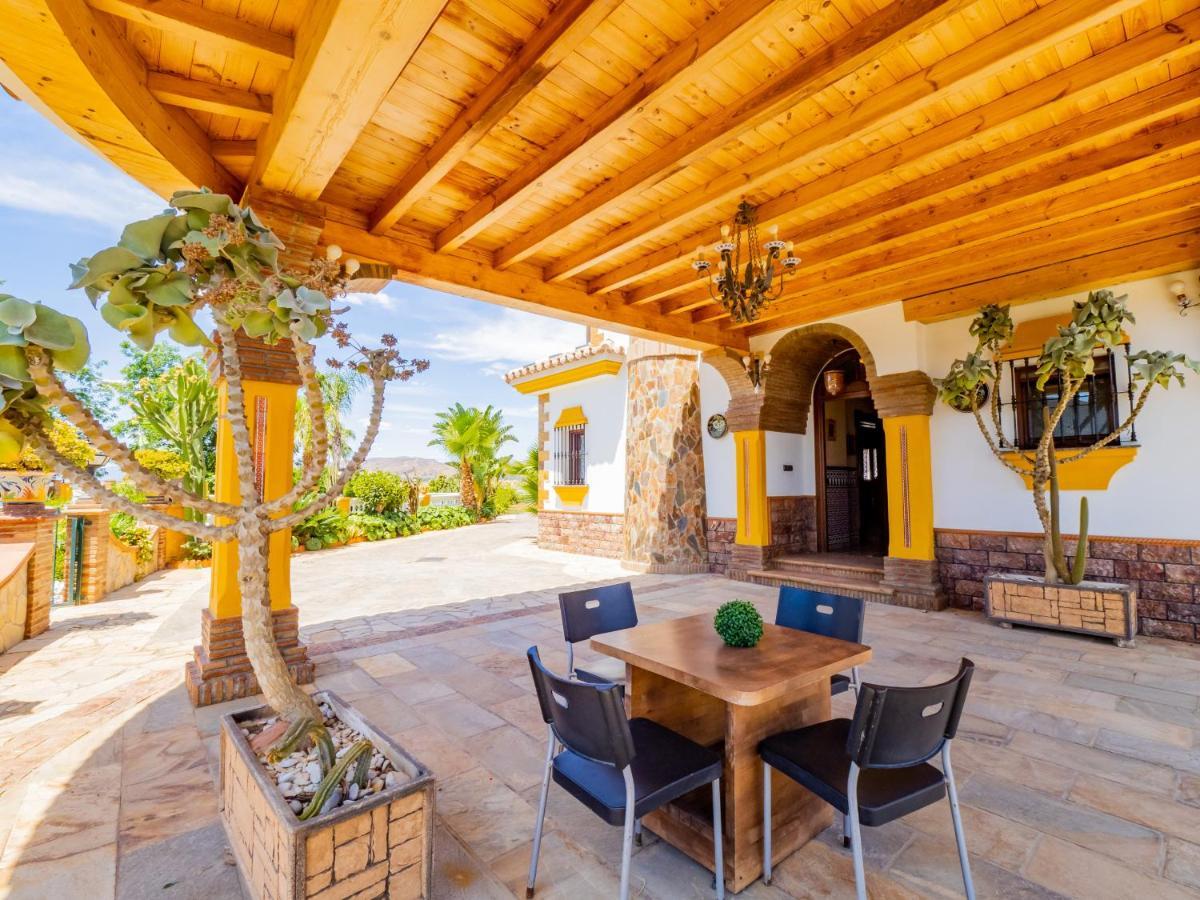 Villa Cubo's Fina