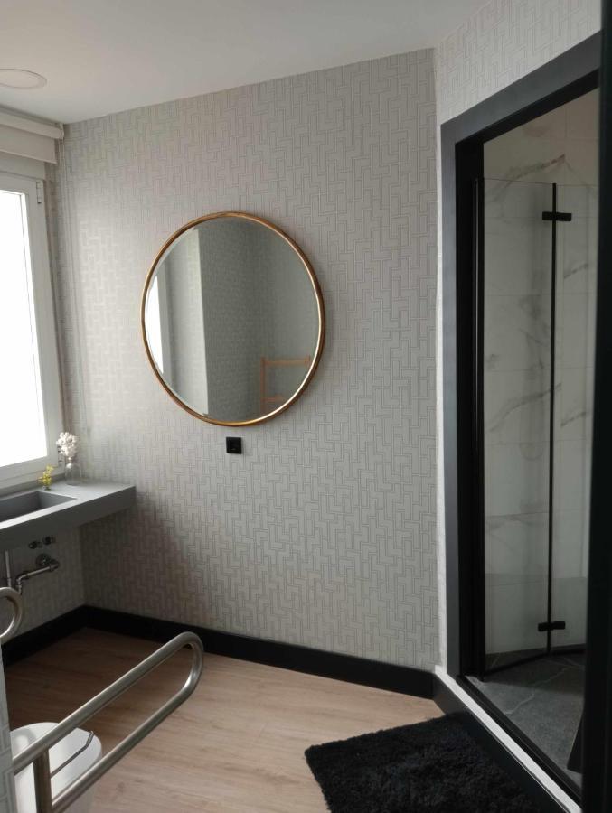 Center Street Carcer Apartment