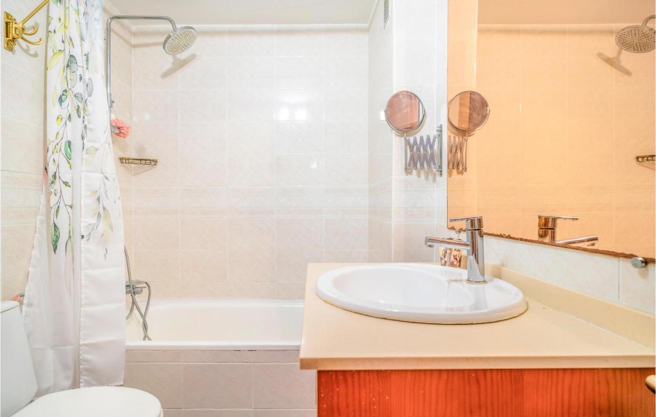 Beautiful In With Kitchen Apartment *