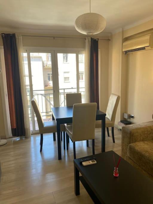 Luminoso Apartamento Con Terraza Malaga