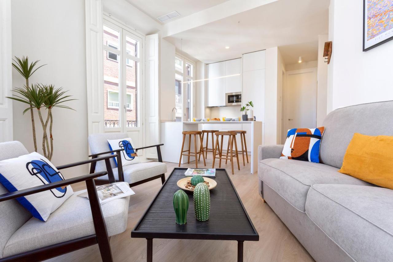 Thyssen Cisneros By Rent Me Apartment *