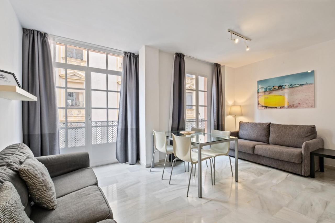 Cozy Cathedral In Apartment *