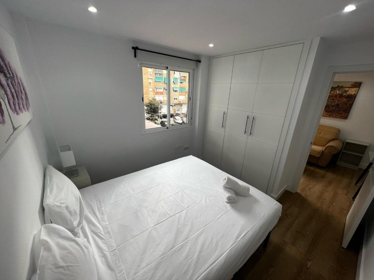 Train Station Apartment *