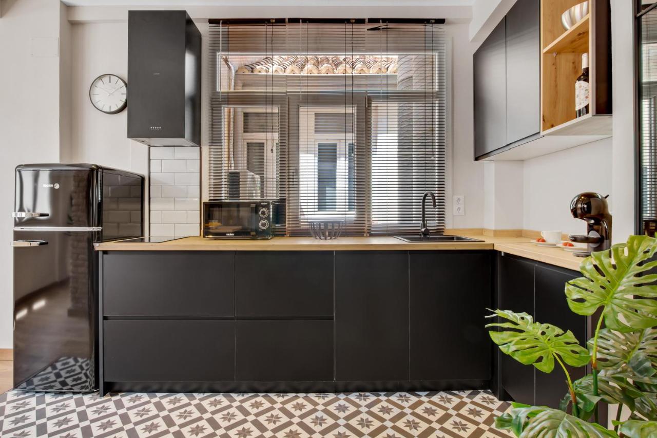 Modern & Quite At Larios Apartment