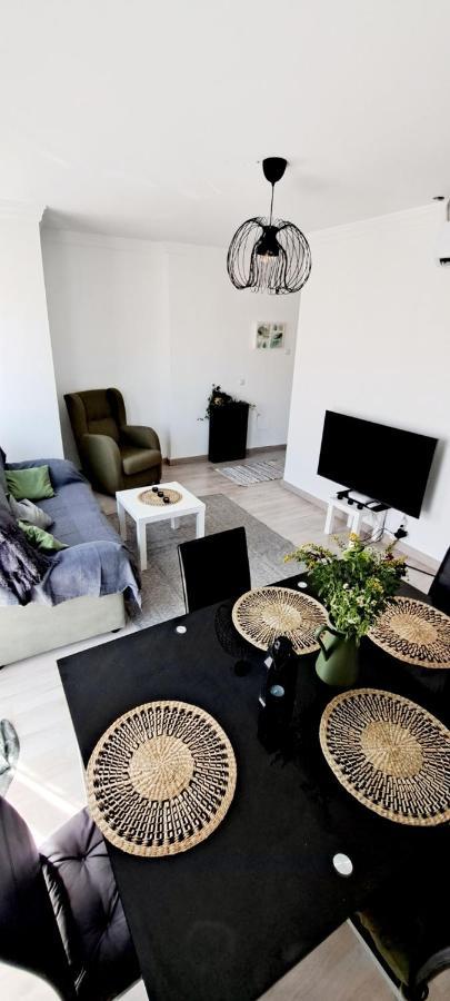 Apartment Adelfas *
