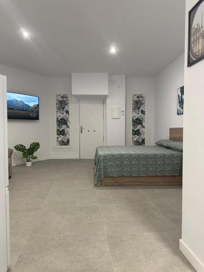 Apartment Fantastico Piso A 5 Minutos De La Estacion De Bus Y Tren A Metros De La Playa *