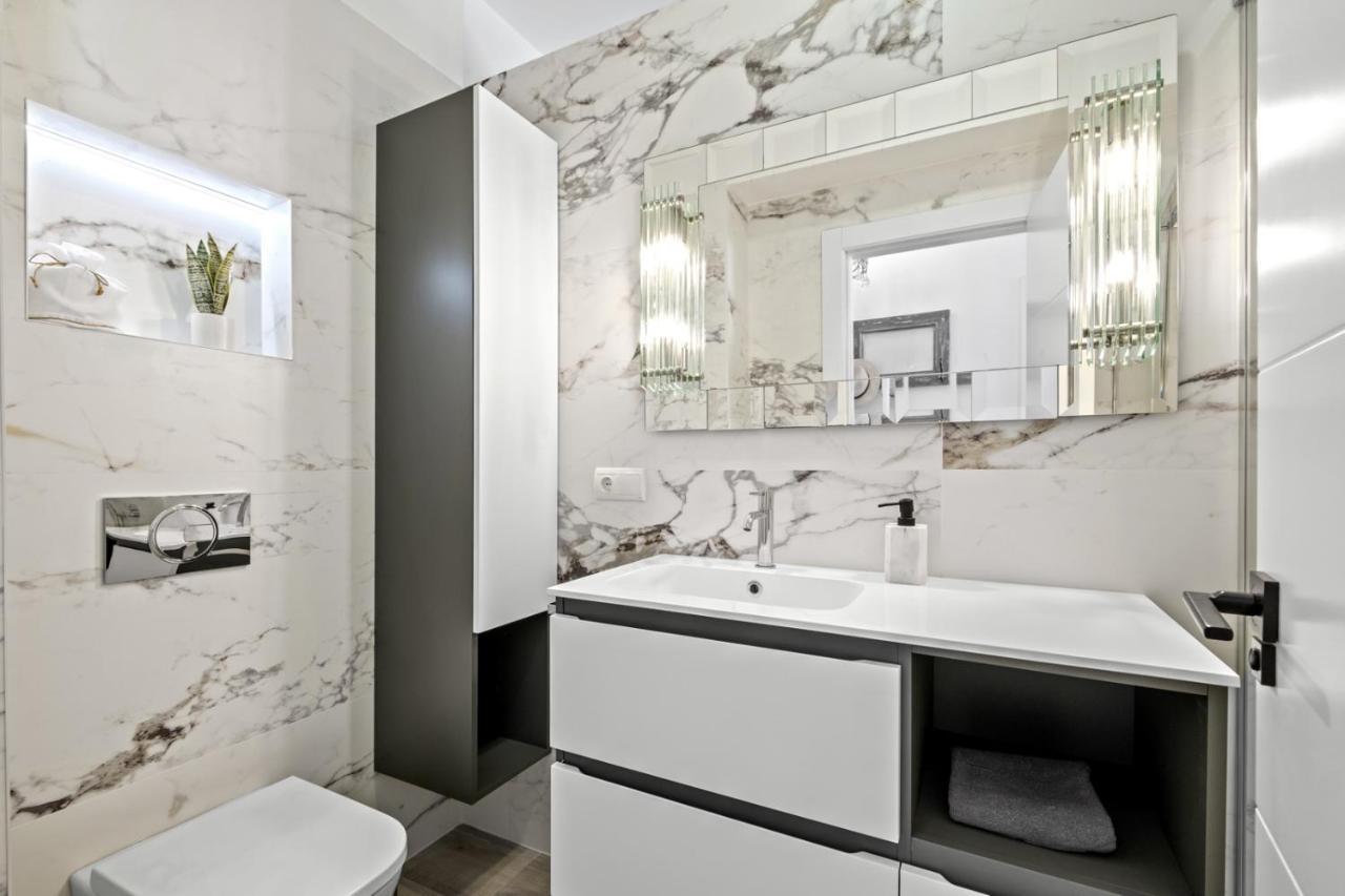 Irene - Biznaga Homes Apartment *