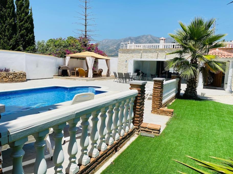 Sunny Mijas With Large Pool Free Parking Vakantiehuis Málaga