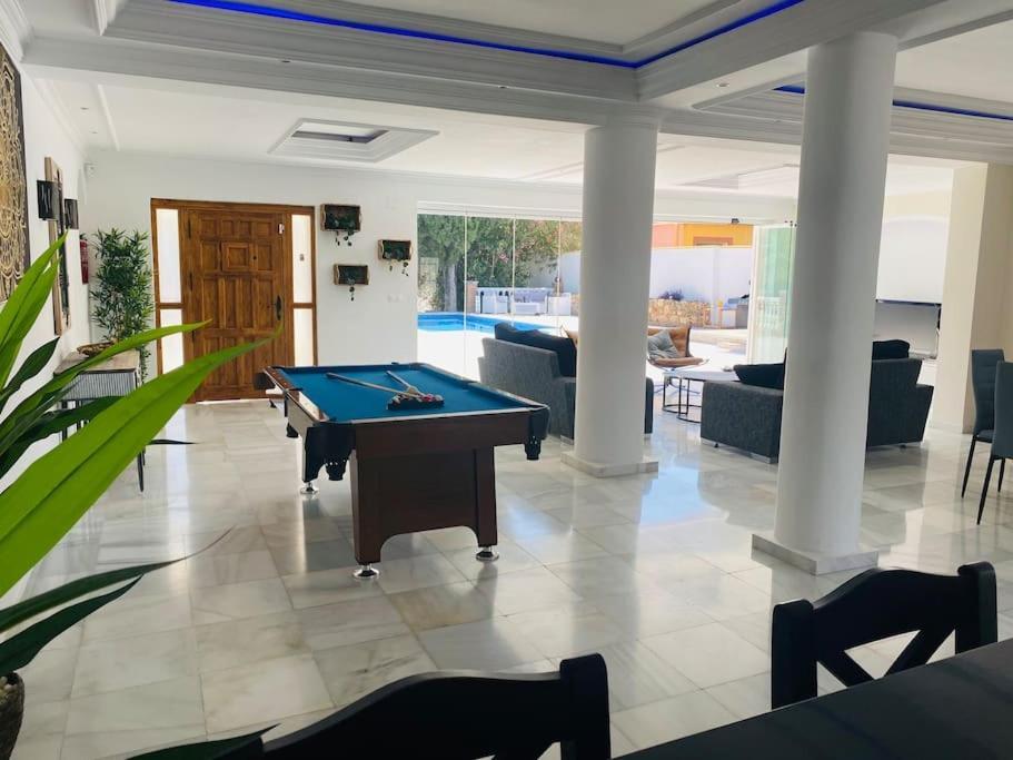 Sunny Mijas With Large Pool Free Parking Vakantiehuis