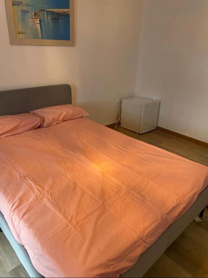 De Privadas En El Centro De Malaga