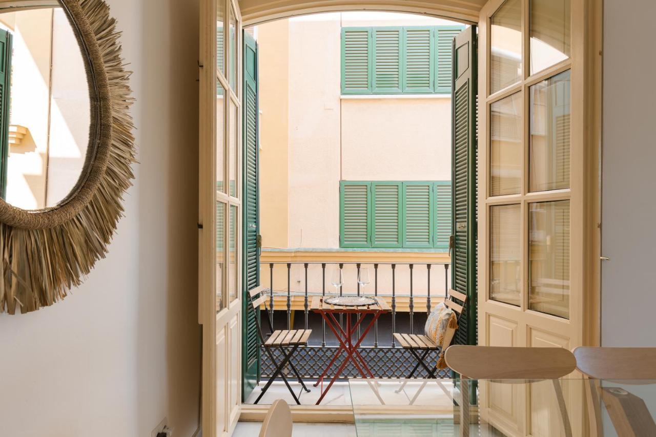 Balcon De Picasso: Bright With Incredible Views