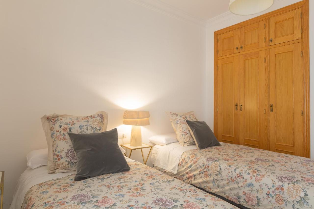 Apartment Balcon De Picasso: Bright With Incredible Views