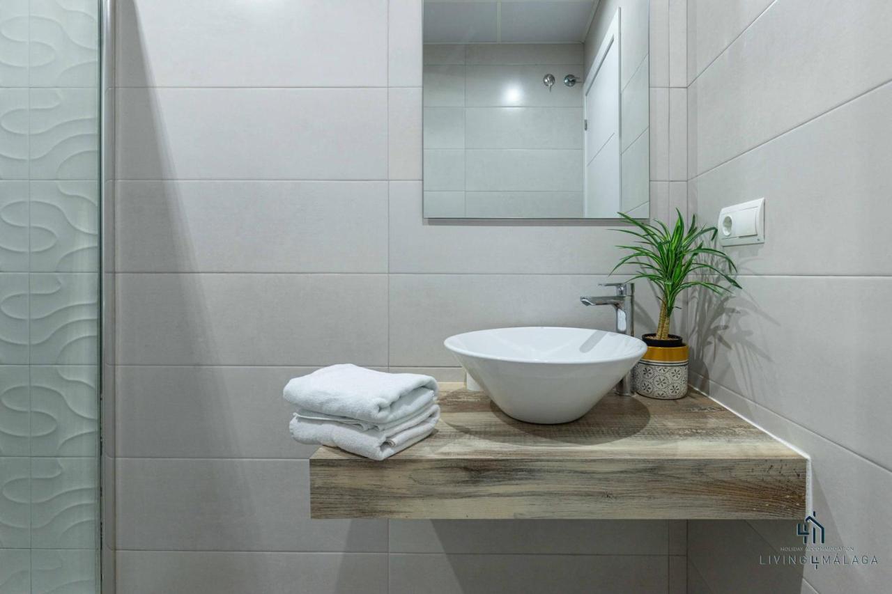 Apartment Living4malaga Atico Garcia Briz *