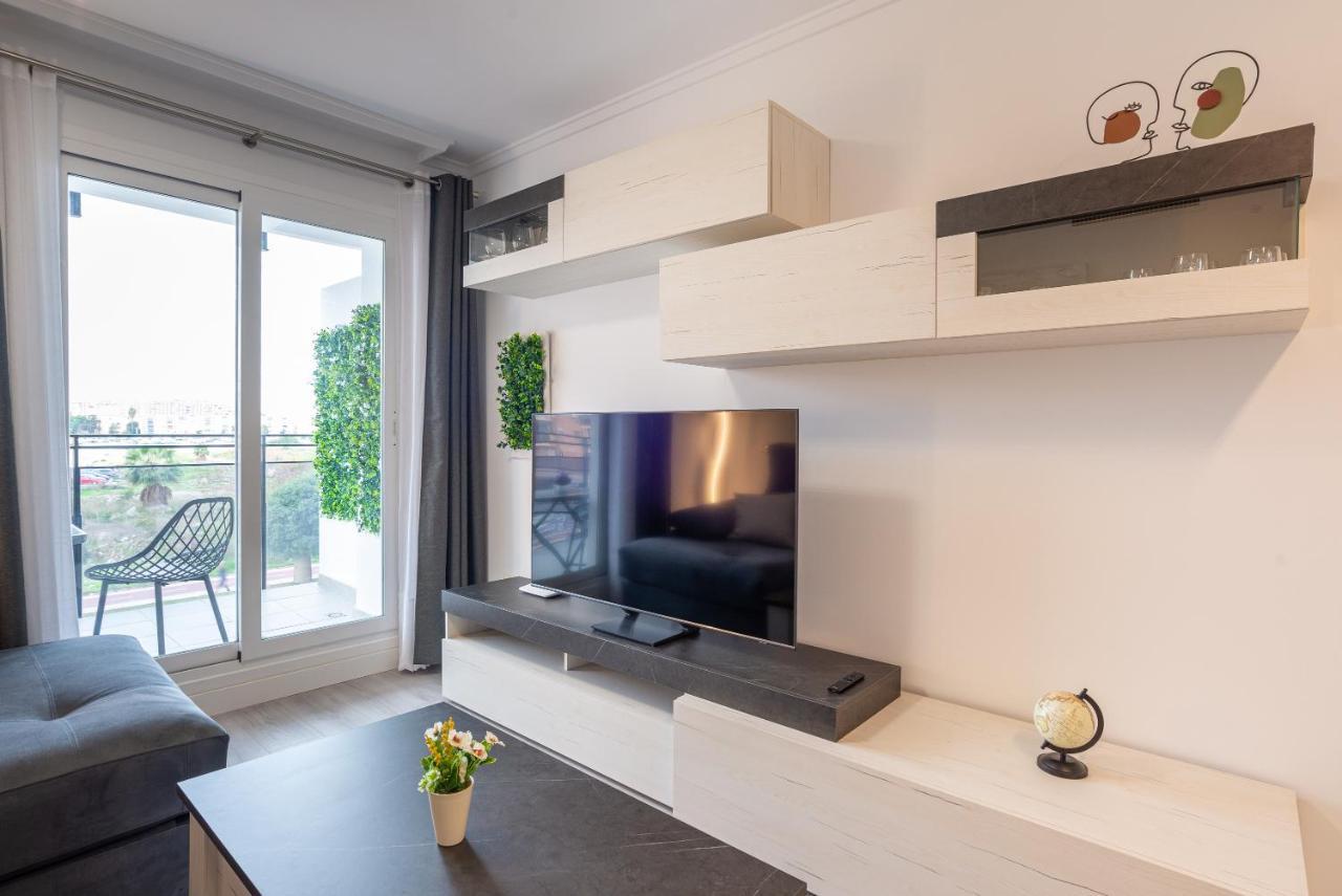 Modern Near Huelin & Free Parking Apartment Malaga