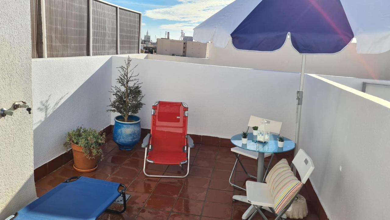 Apartment Penthouse With Solarium In The Center Of Malaga-atico Con Solarium En El Centro De