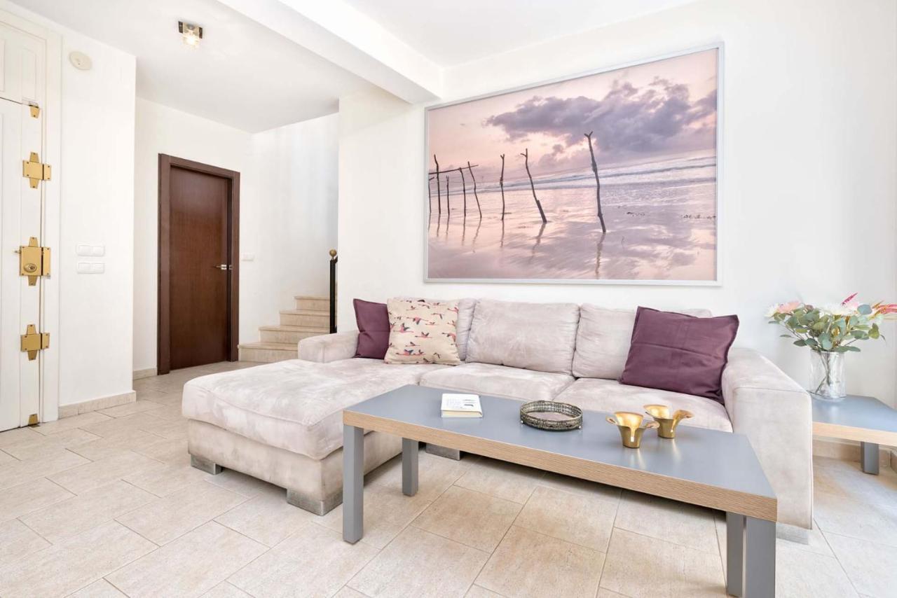 Siglo Penthouse In By Solaga Homes Apartment