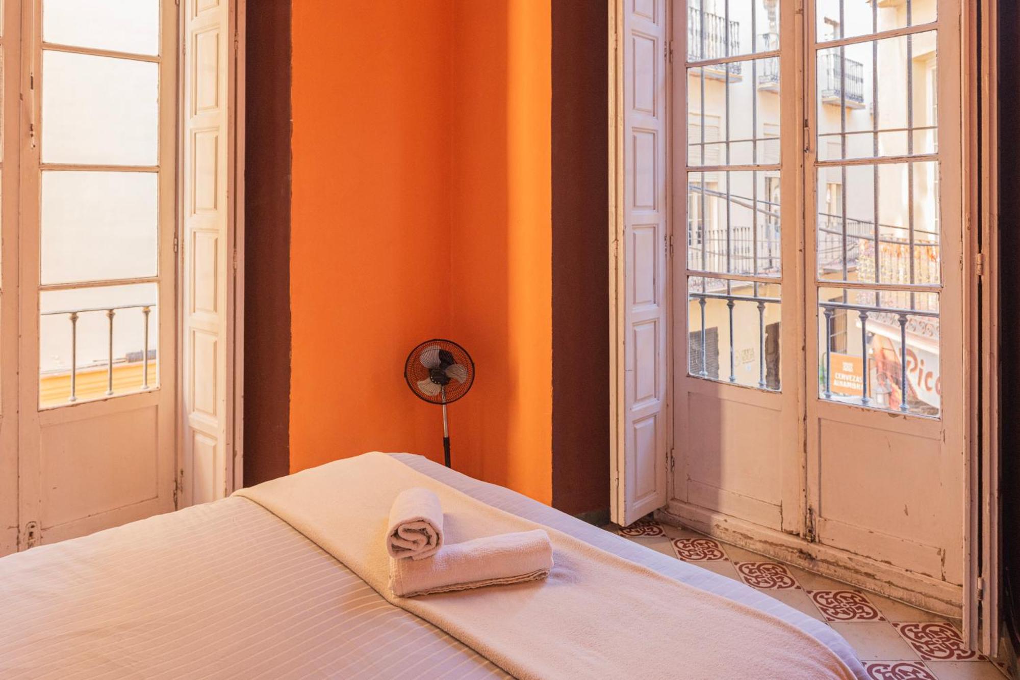 Private In Historic Building On The Square Privatunterkunft Málaga