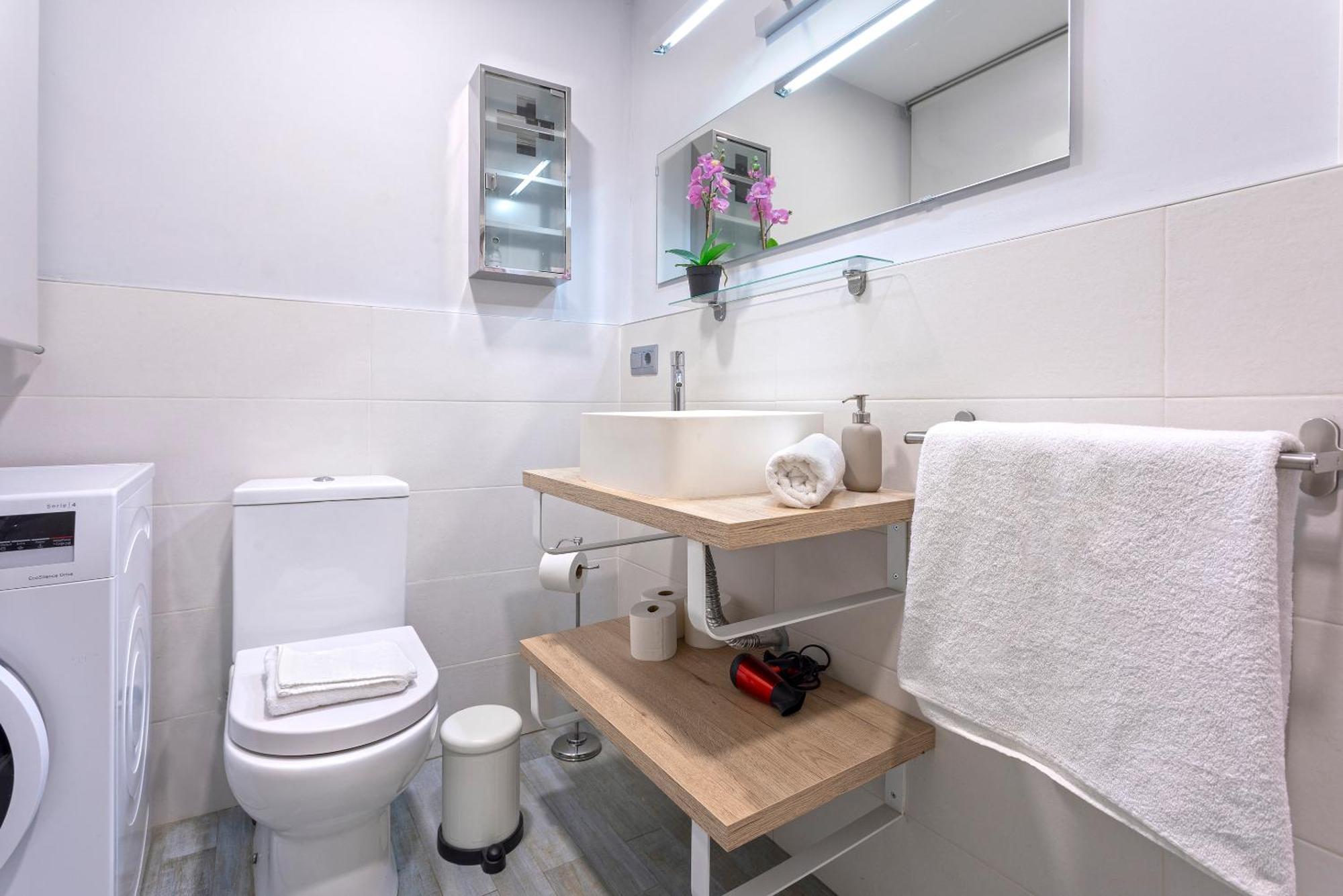 Coqueto Junto A Calle Larios By Rent Me Malaga