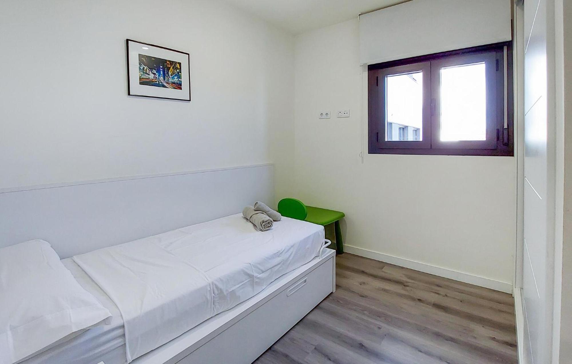 Appartement Cozy In With Kitchen Málaga