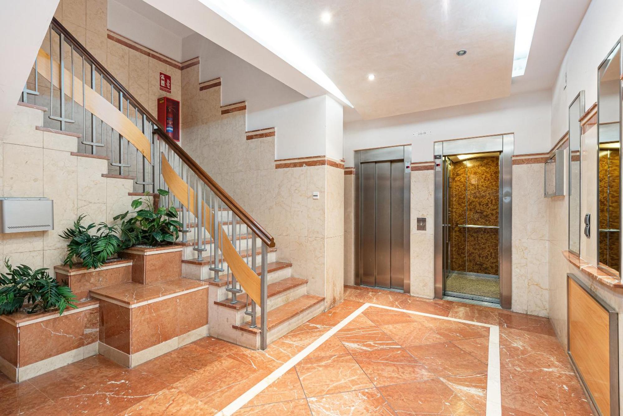 Estudios Larios 9 Appartement *