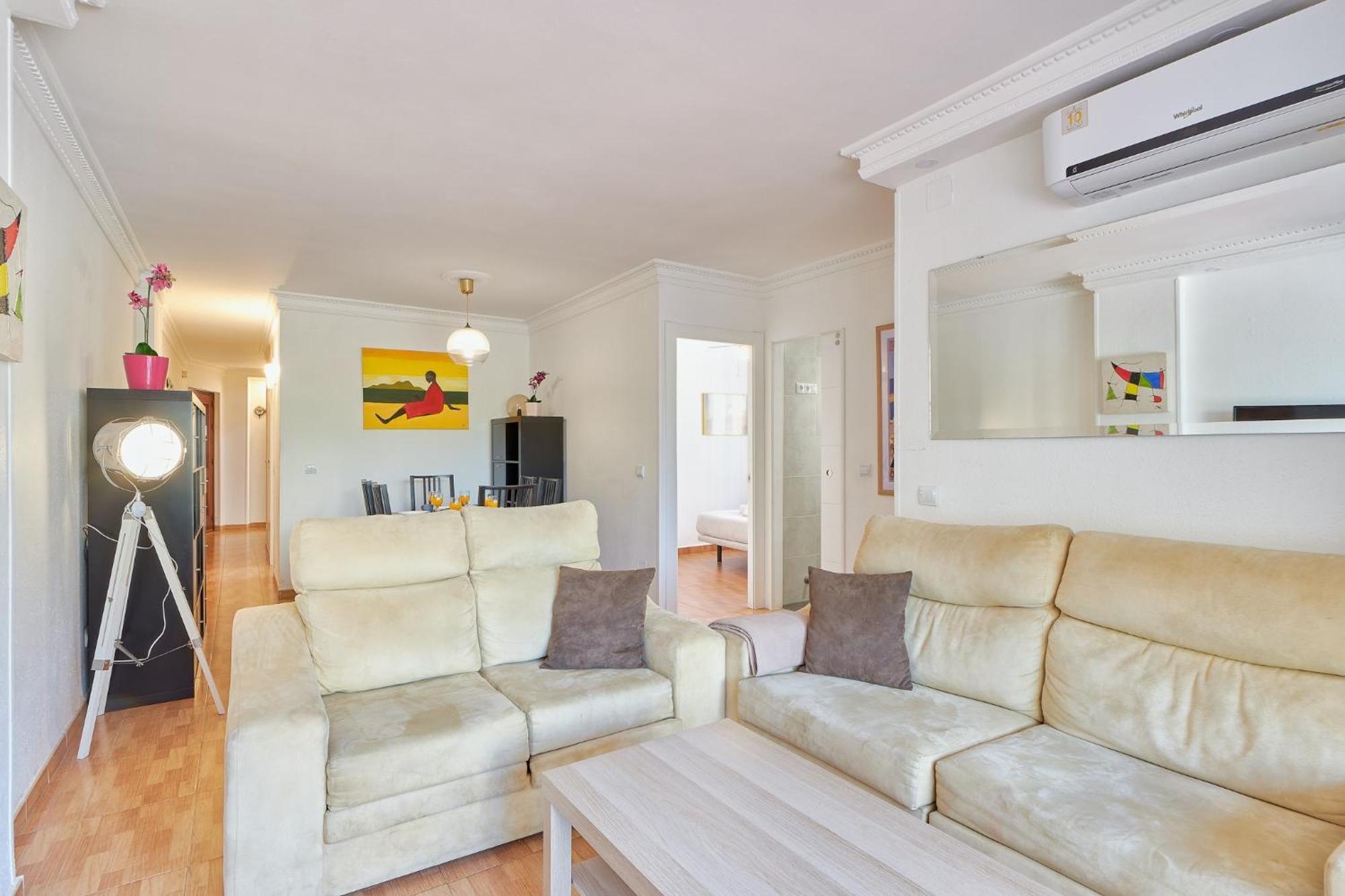 Apartment Honey Family
