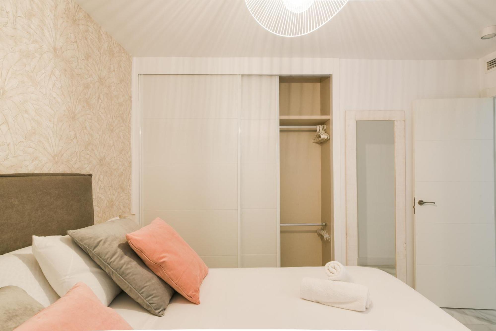 Magnificent- 2bd 2bth- Center Apartamento *