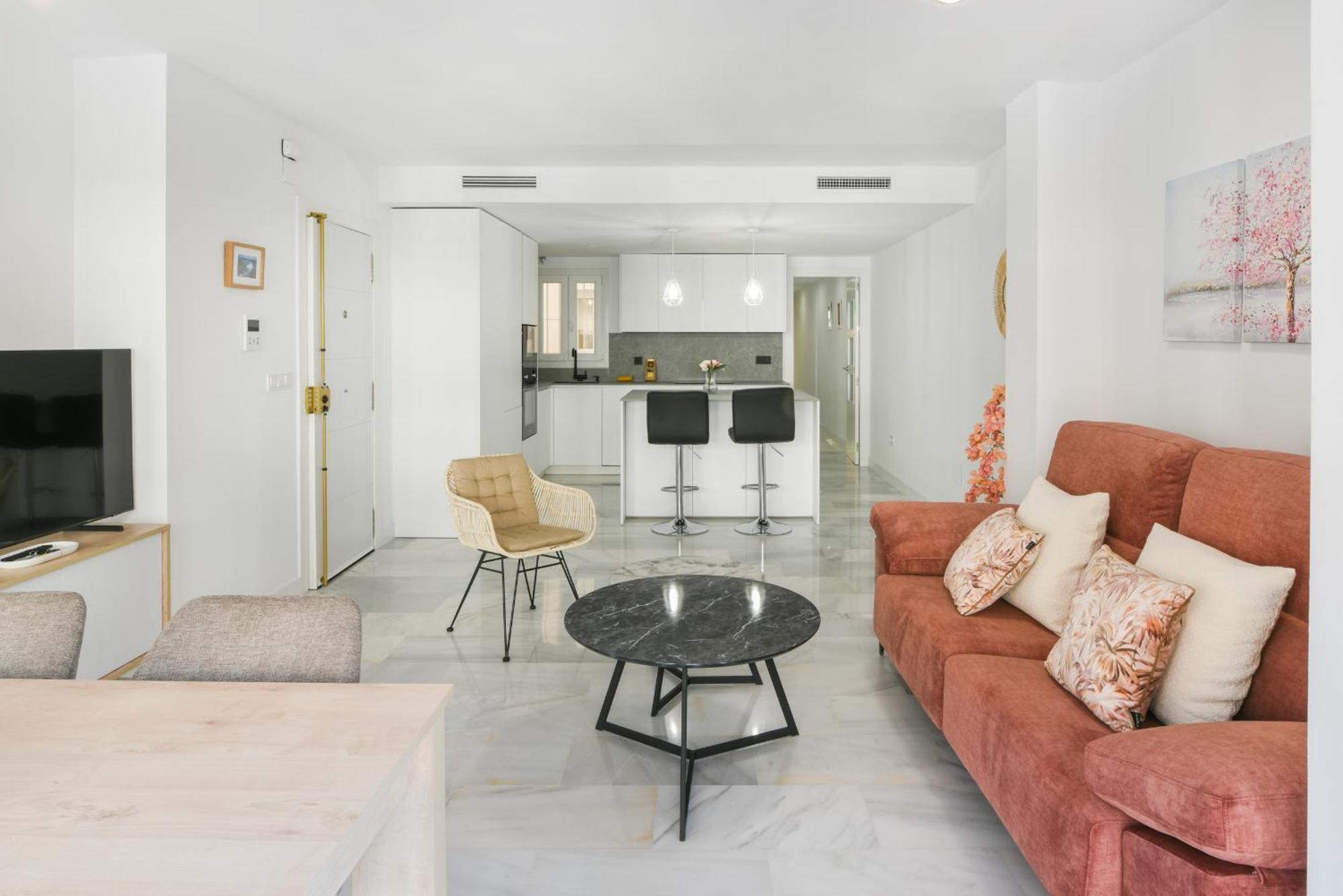 Magnificent- 2bd 2bth- Center Apartamento *