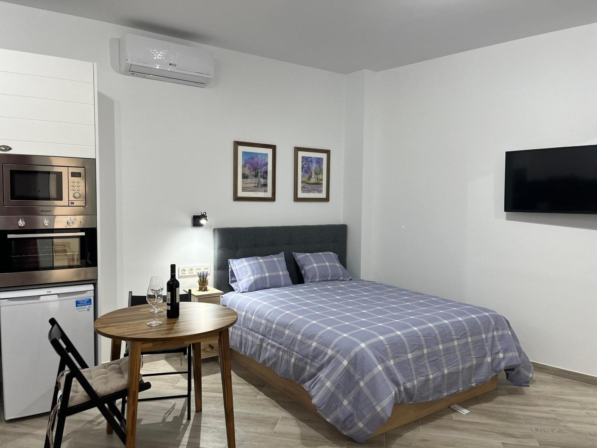 Malasana 51, New Art Apartment, Breakfast Included, Historic Center, Quite Neighborhood, Ml Appartement