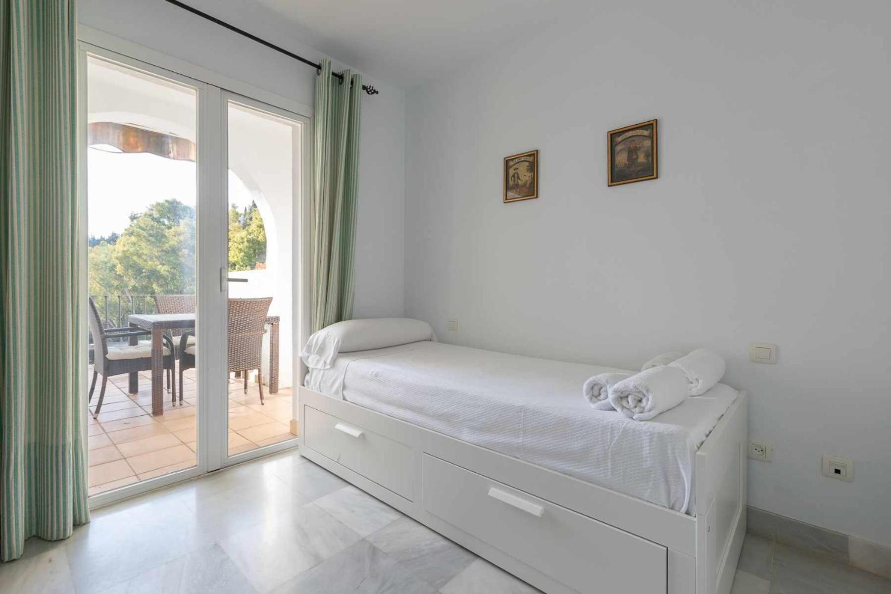 Golf Duplex Con Piscina En La Quinta Golf Marbella Malaga