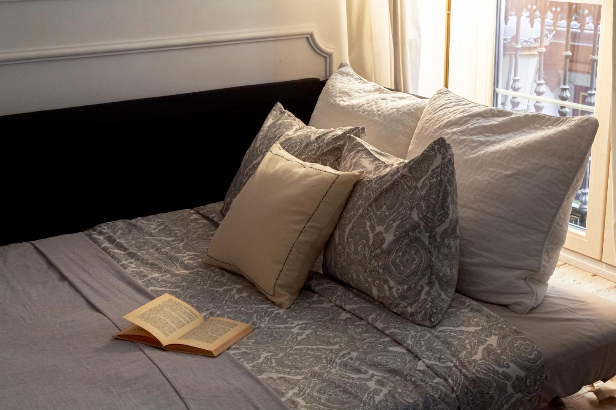 Apartment La Luna In Old Town Of Malaga