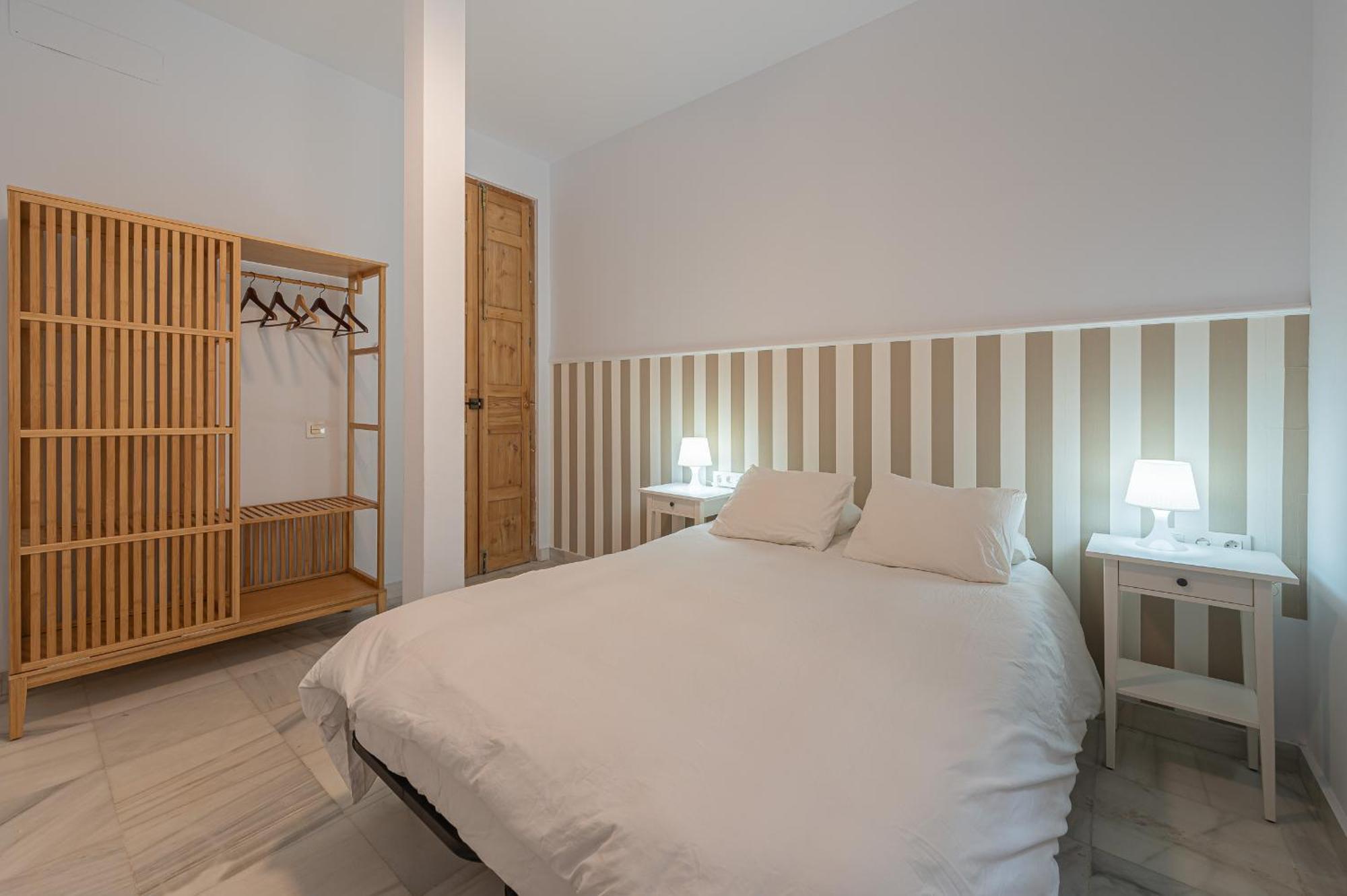 Dona Elvira Carreteria Apartment *