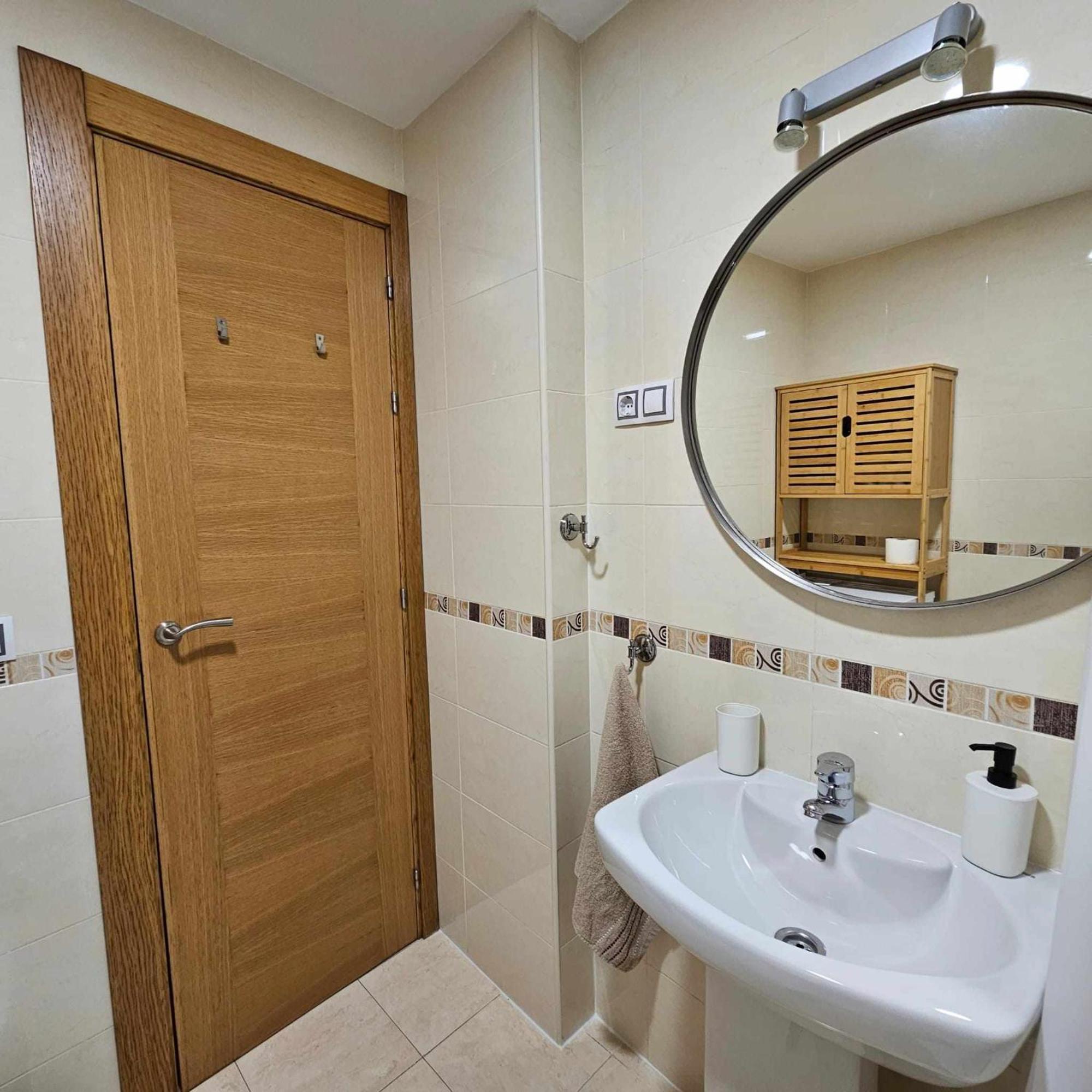 Apartment Sunlit Casa Bonita With Free Parking *