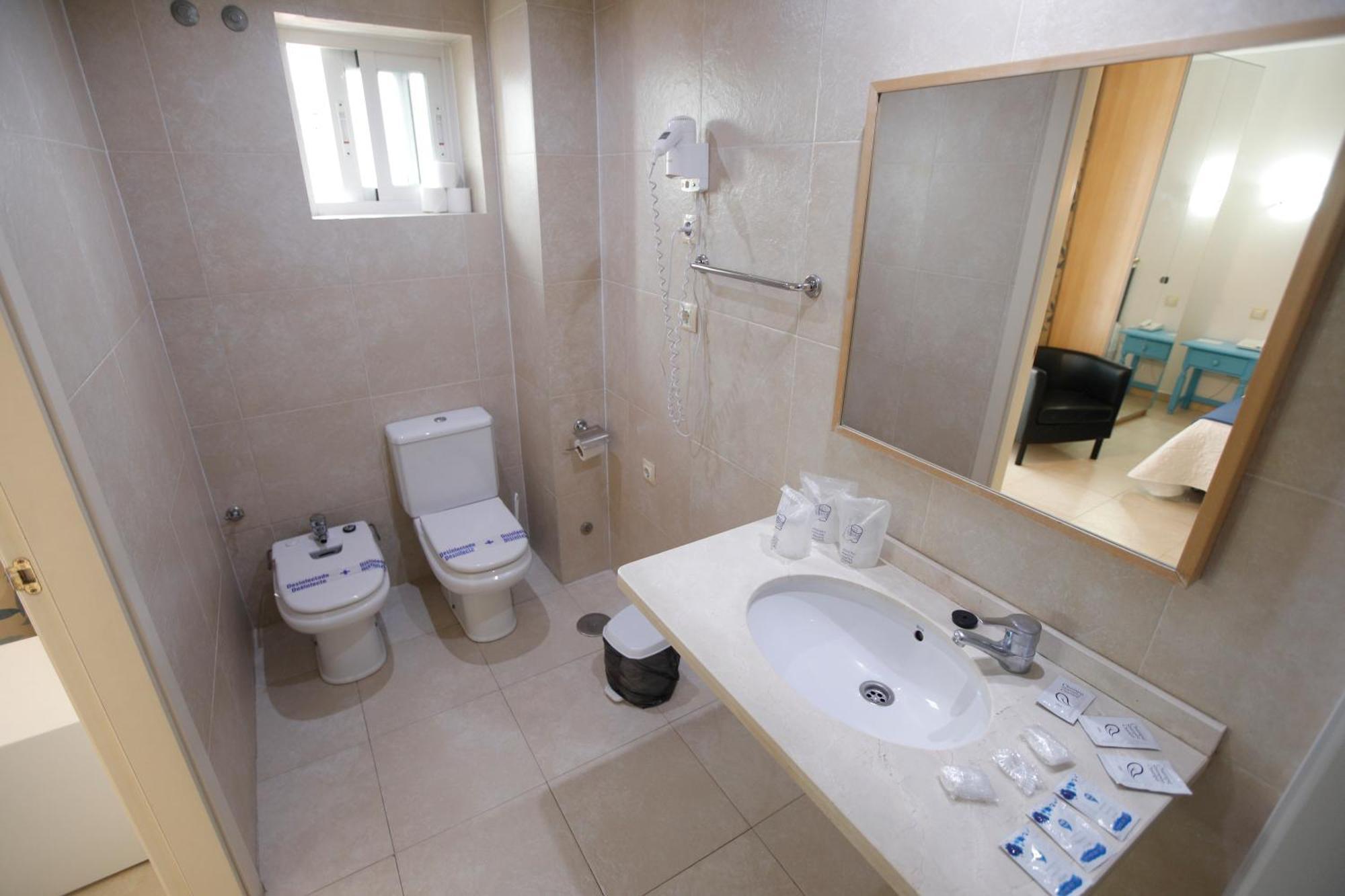 Eliseos Hotel