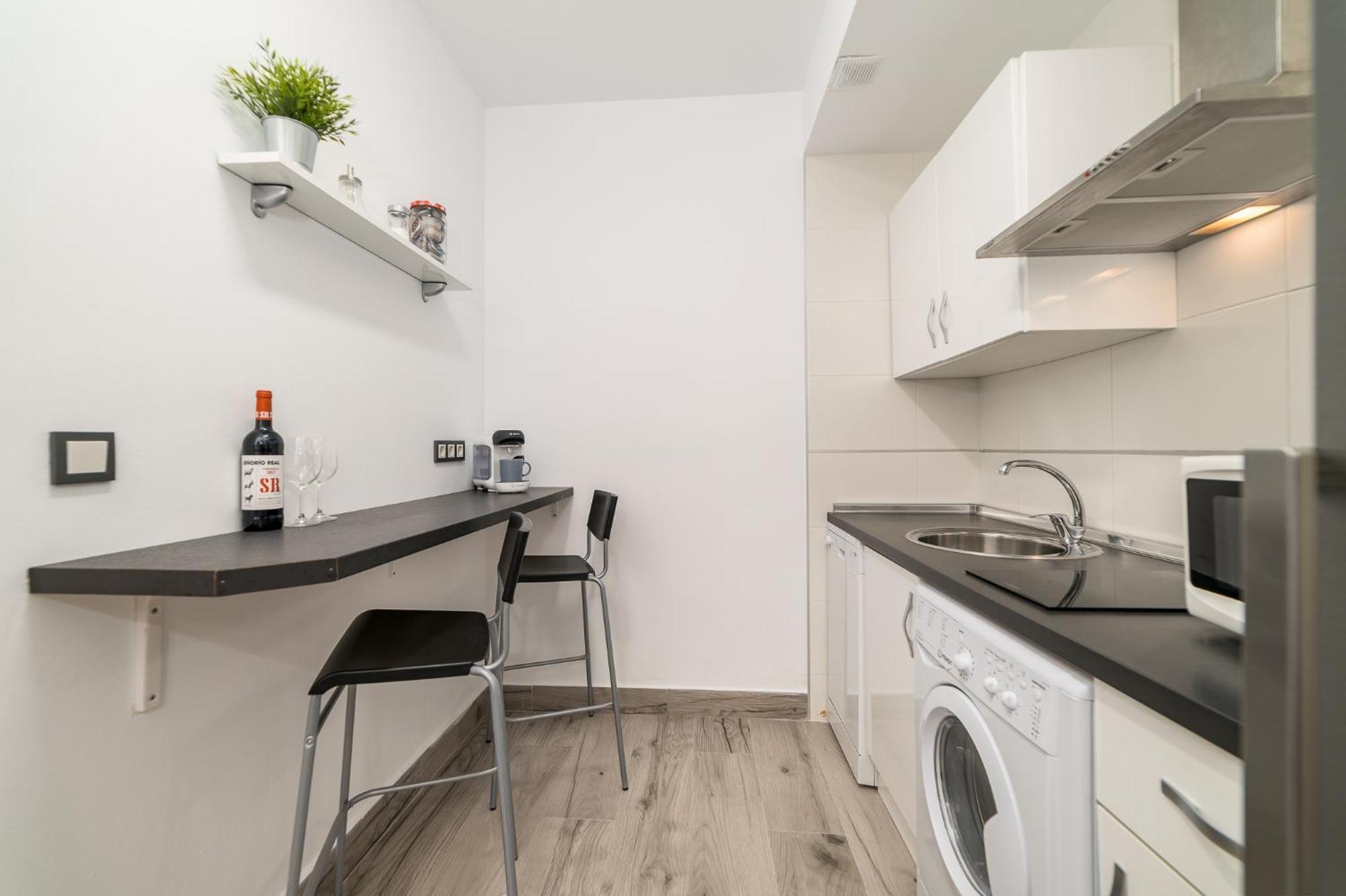 Picasso With Swimming Pool And Parking In The Center! Apartment *