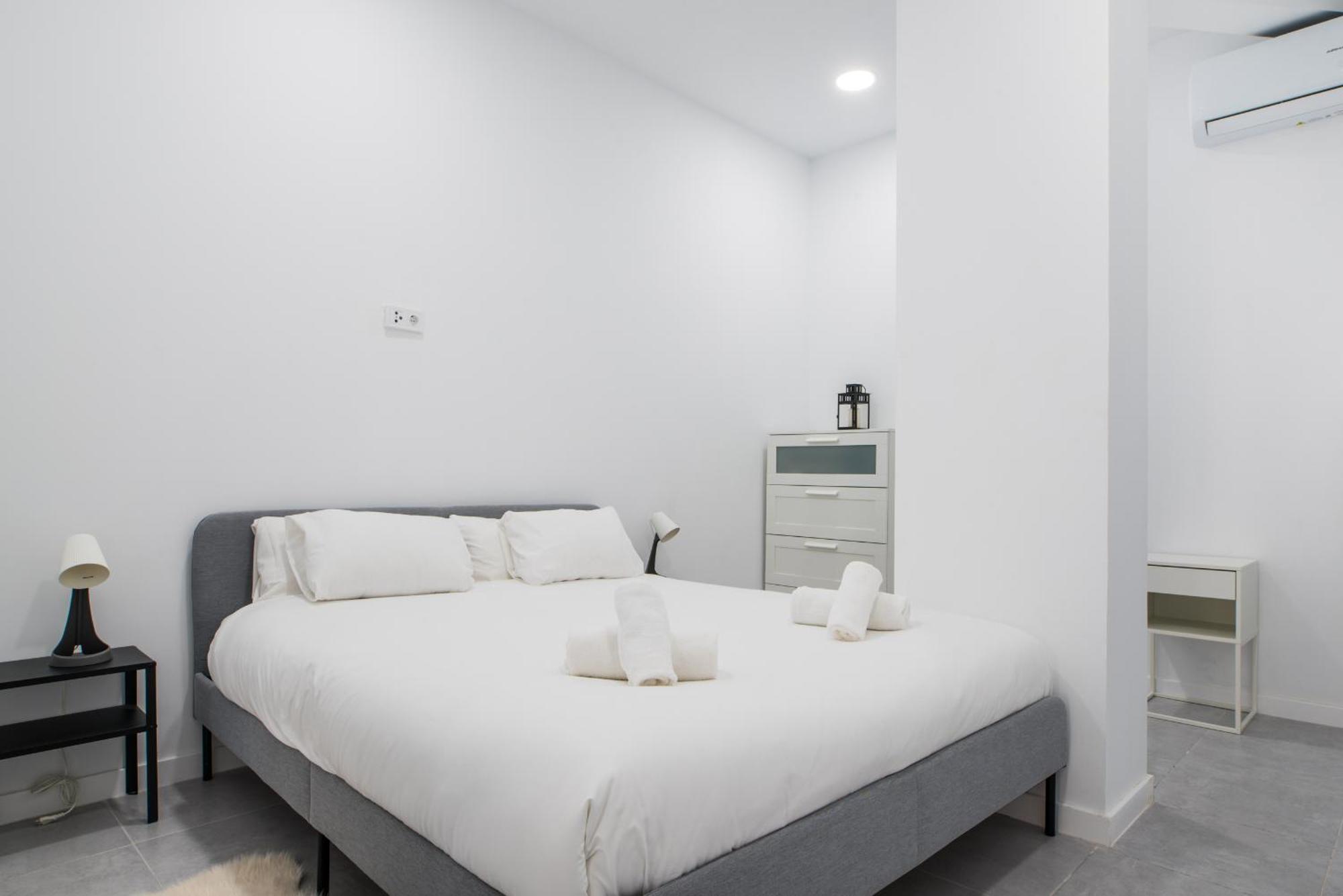 Comfortable 1 Bathroom Apartment *