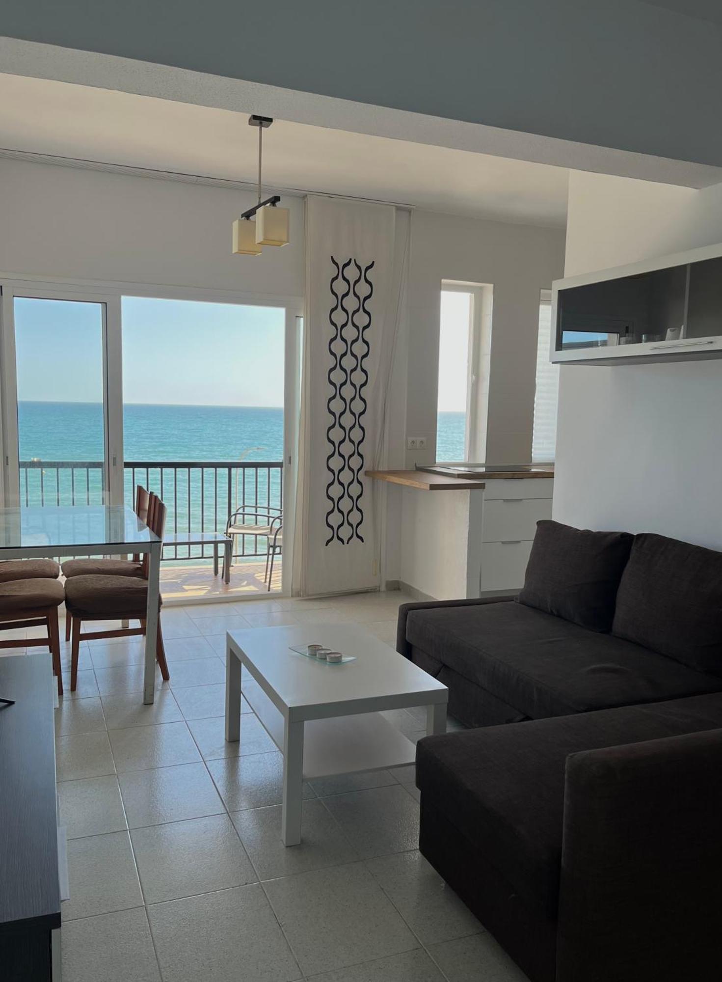 Sea View / A Primera Línea De Playa Apartamento *