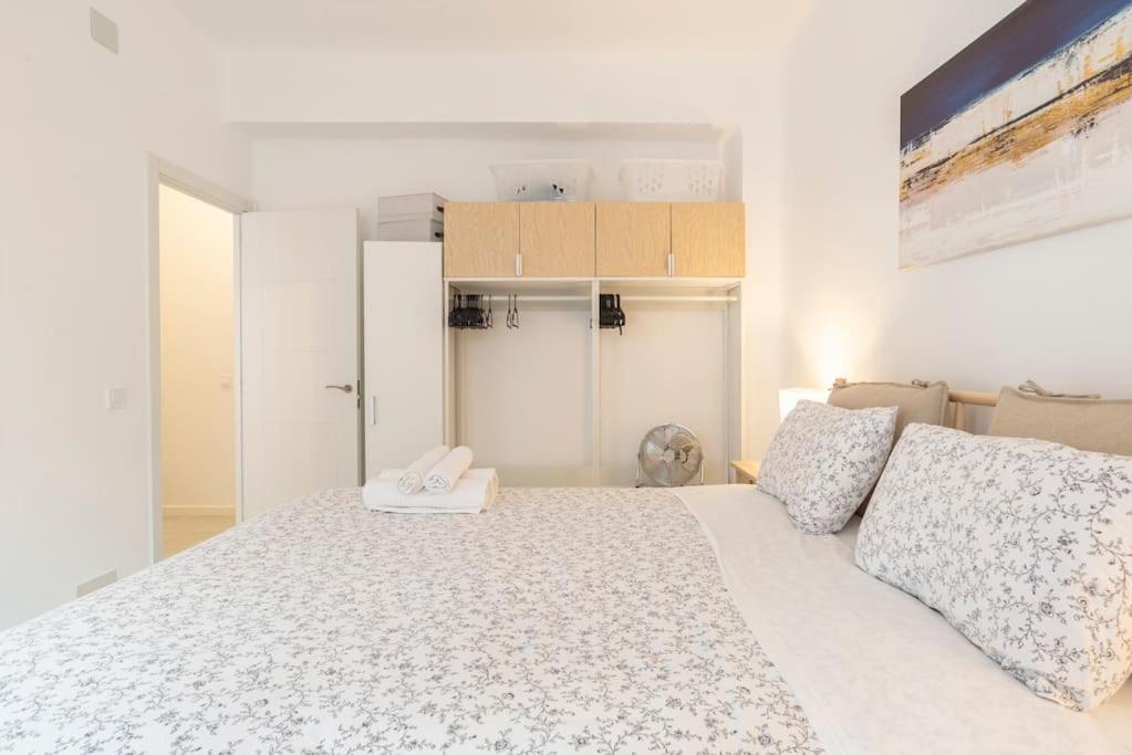3 Bedroom Flat In Historic Centre Apartment Malaga