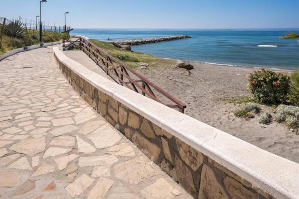 Beautiful On The Torrox-costa Boulevard! Apartment *