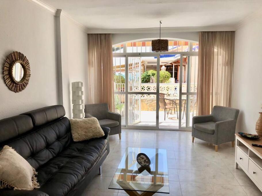 Apartment Beautiful On The Torrox-costa Boulevard! Malaga