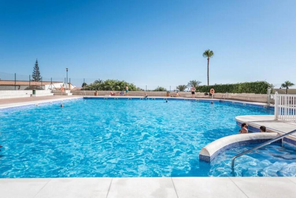 Beautiful On The Torrox-costa Boulevard! Apartment *