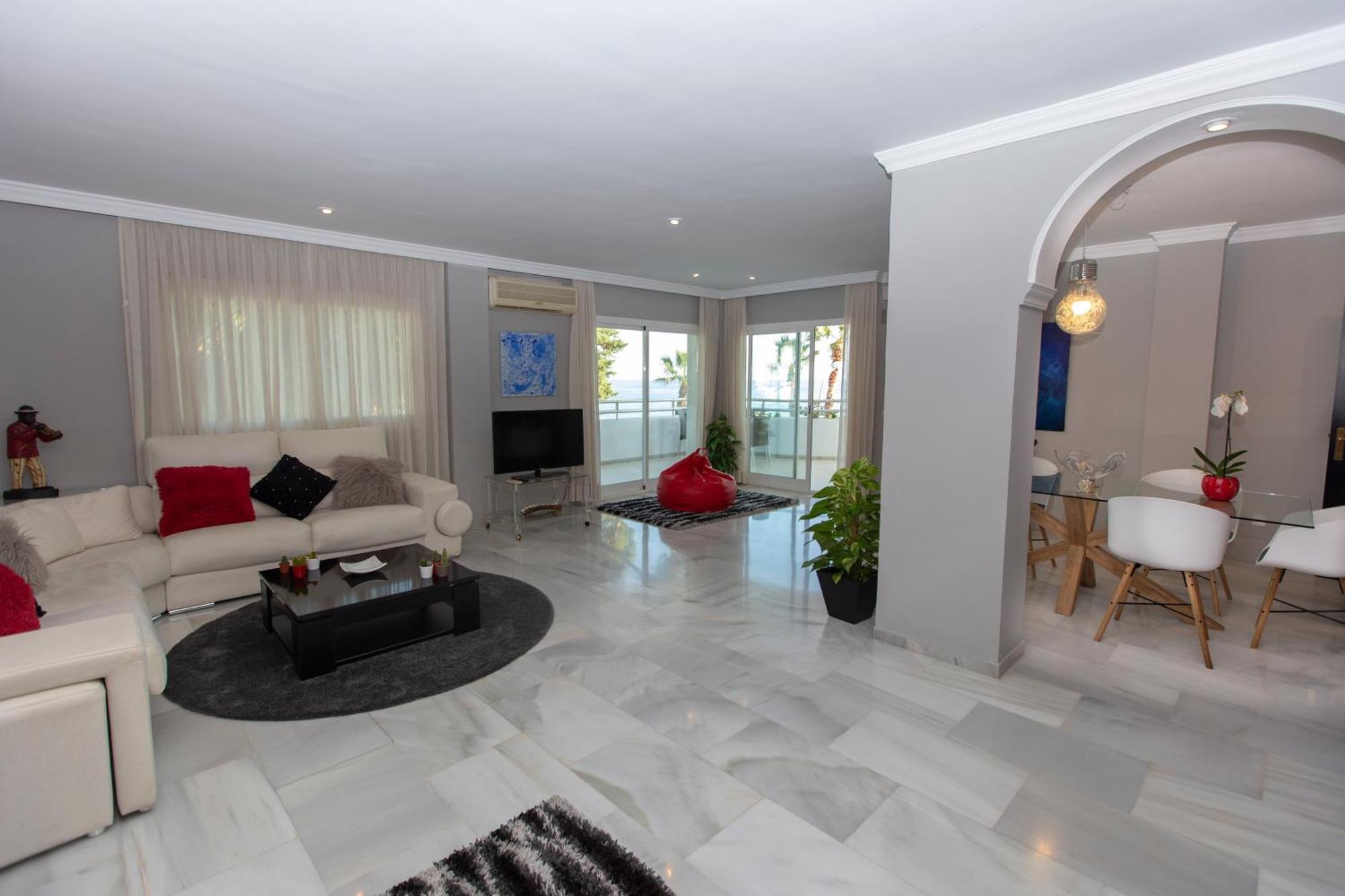 Apartamento Venecia, De Lujo En 1º Línea De Playa + Parking *