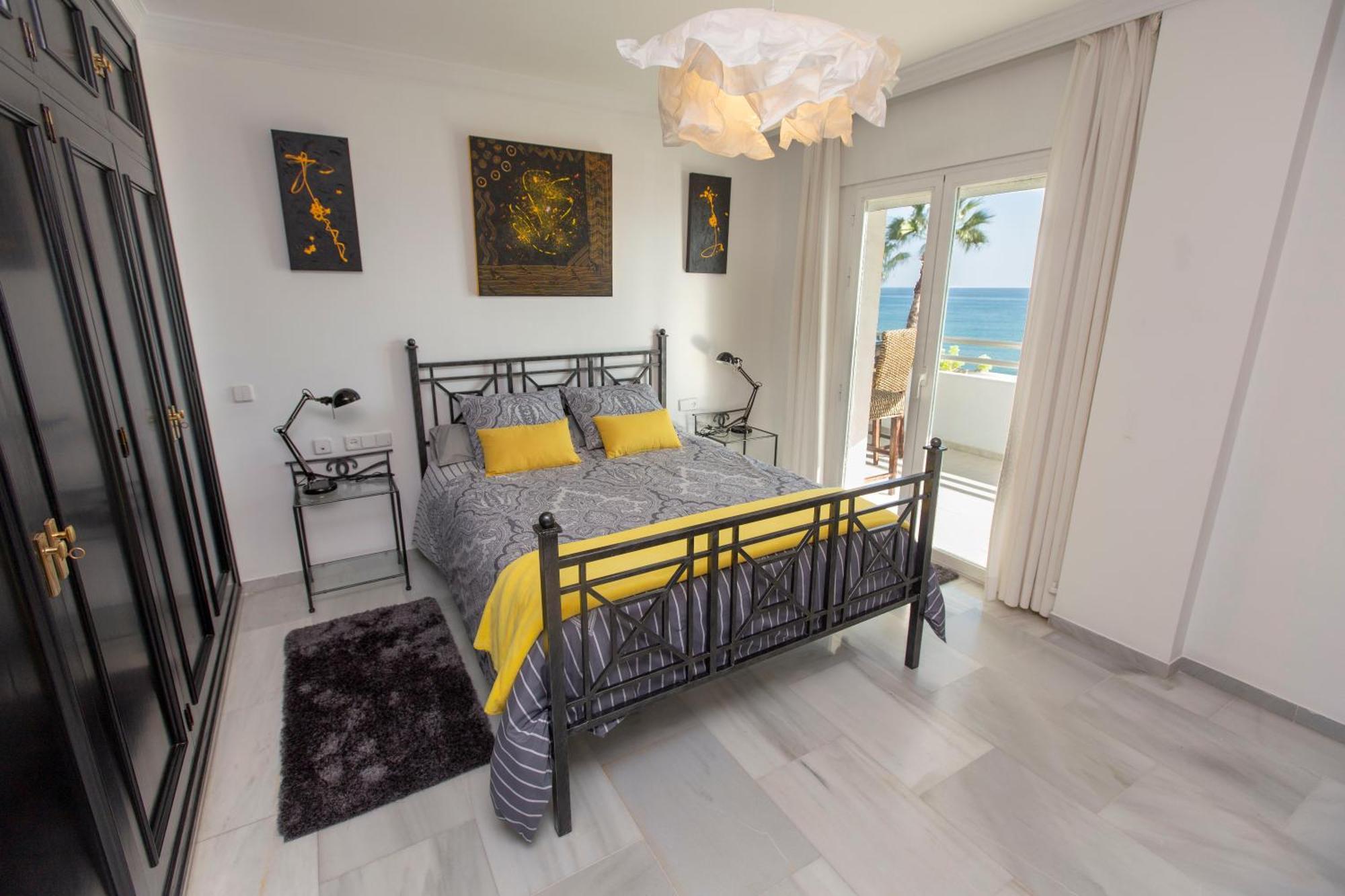Apartamento Venecia, De Lujo En 1º Línea De Playa + Parking