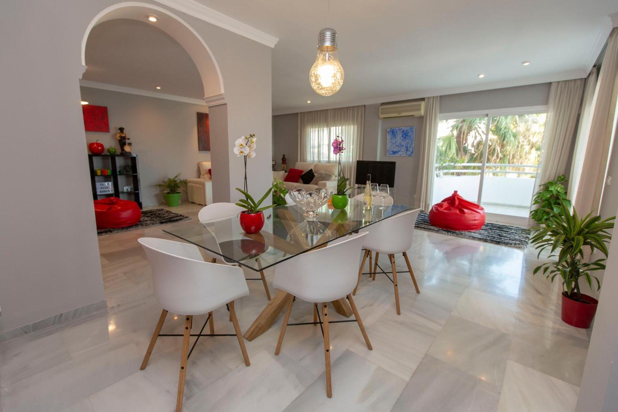 Apartamento Venecia, De Lujo En 1º Línea De Playa + Parking Málaga