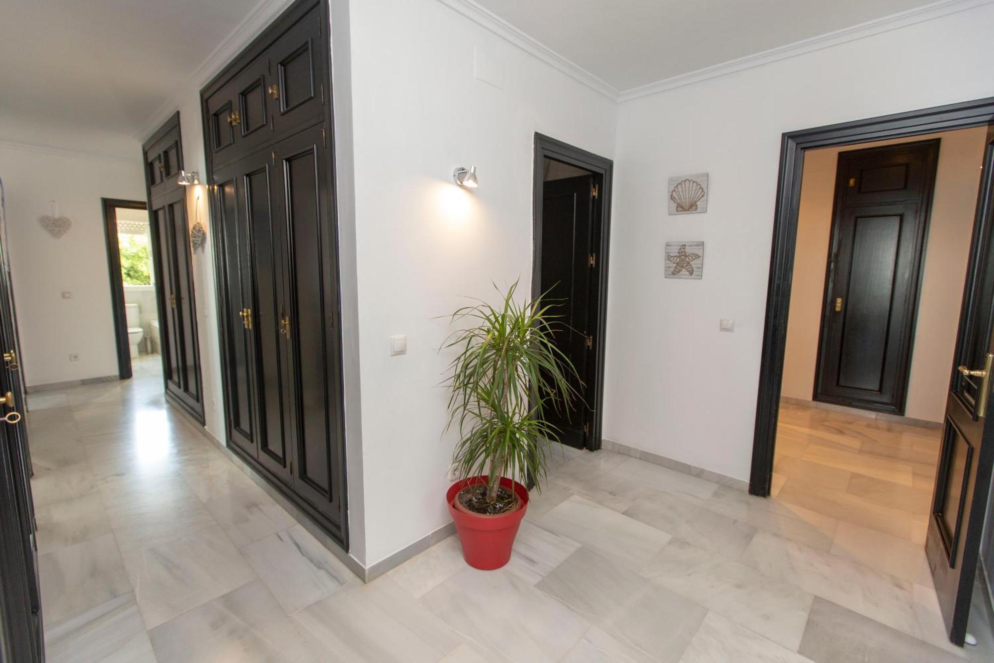 Apartamento Venecia, De Lujo En 1º Línea De Playa + Parking Málaga