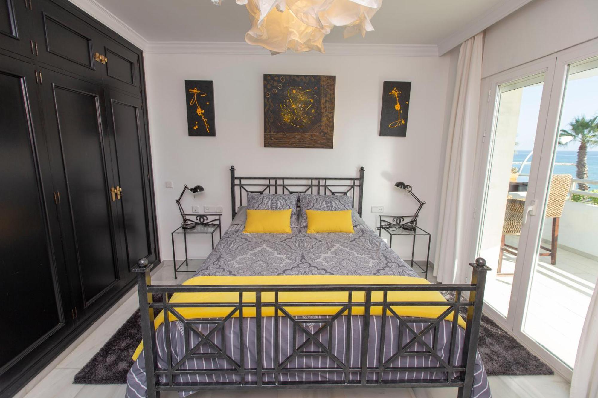 Apartamento Venecia, De Lujo En 1º Línea De Playa + Parking *