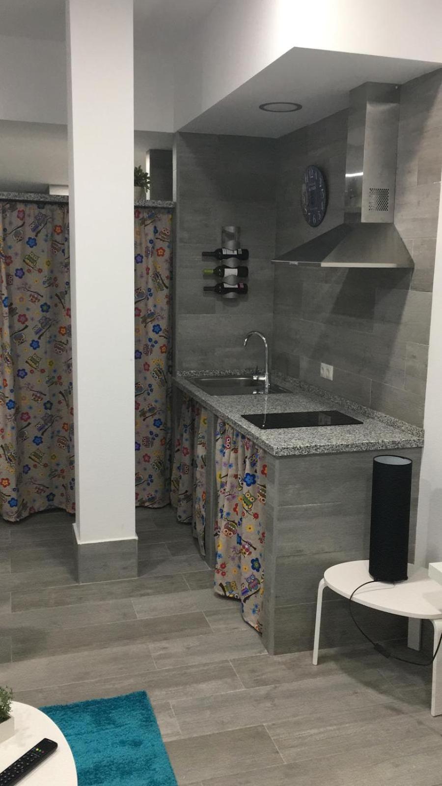 Apartment B, A 3 Minutos De La Estacion De Bus Y Tren *