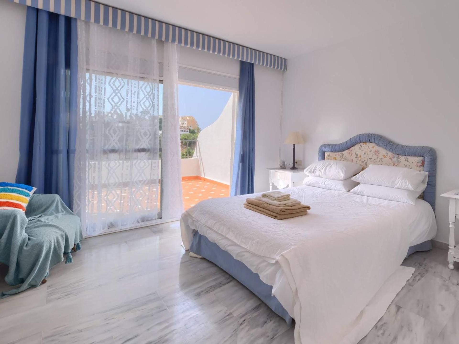 Spanish Charm House On The Miraflores Golf Course Vakantiehuis