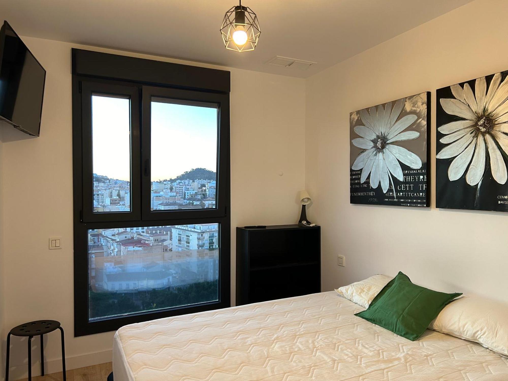 Luxury Tower Pool&free Parking 10 Min To Historical Center Apartment *